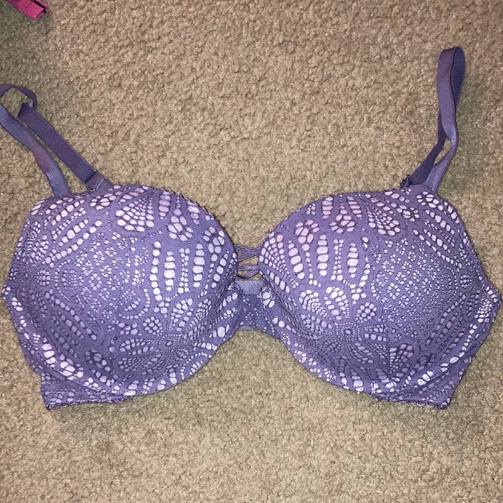 Victoria’s Secret Dream Angels purple Lace Overlay push up bra w/ lace up detail
